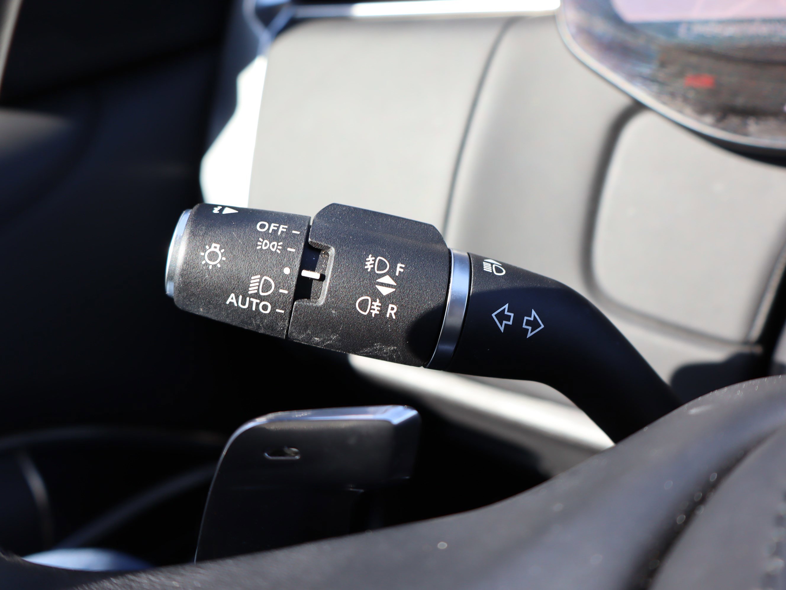 Used 2024 Land Rover Range Rover SE image 22