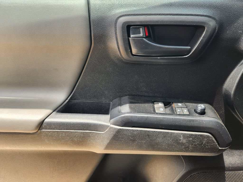Used 2022 Toyota Tacoma SR RWD image 24