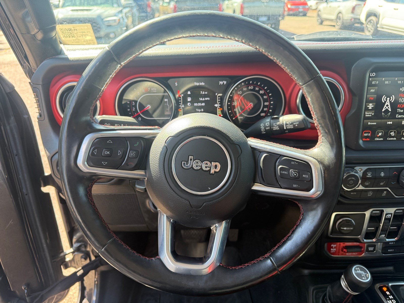 Used 2019 Jeep Wrangler Unlimited Rubicon AWD/4WD image 9