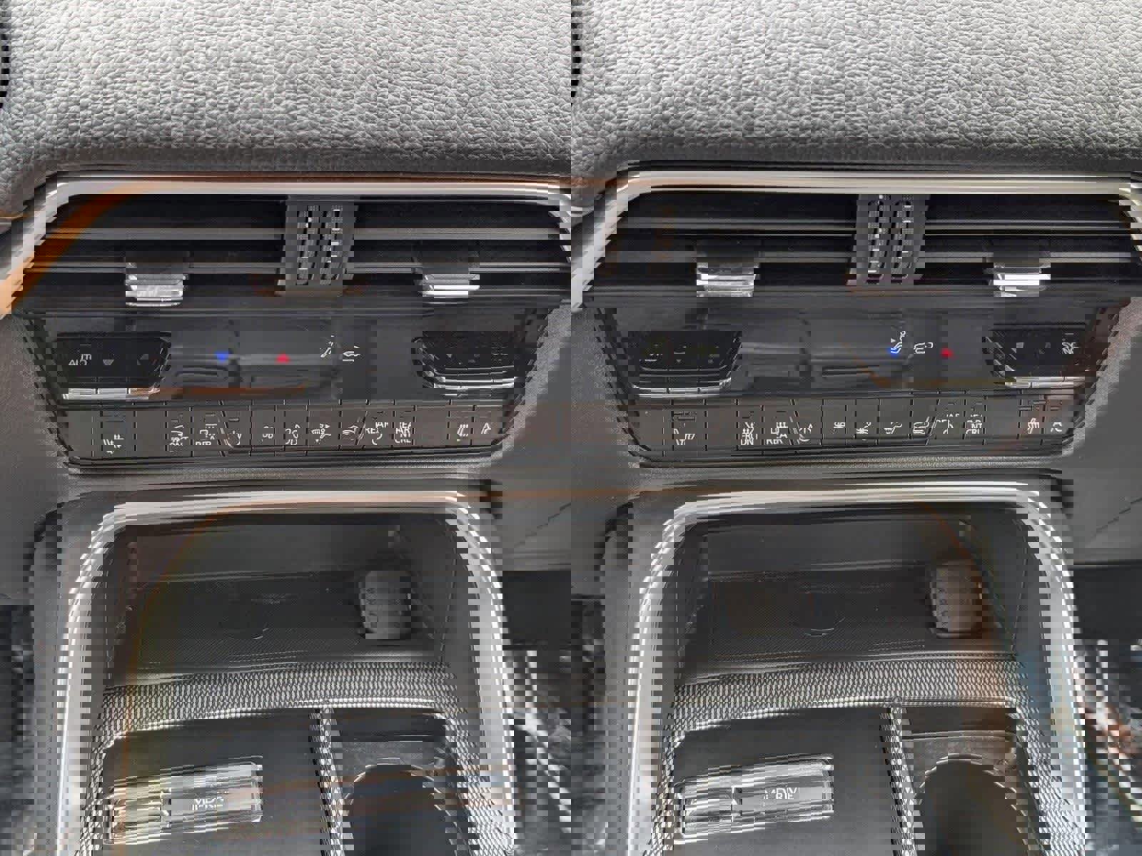 Used 2025 MAZDA CX-70 3.3 Turbo w/ Preferred Package image 28