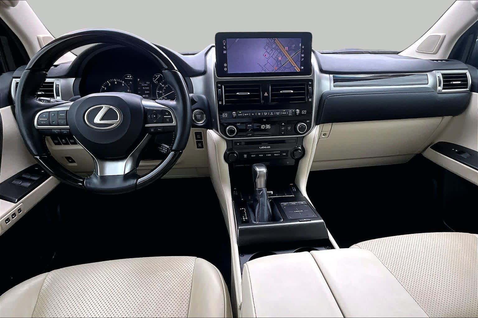 Used 2023 Lexus GX 460 Luxury w/ Sport Design Package AWD/4WD image 16