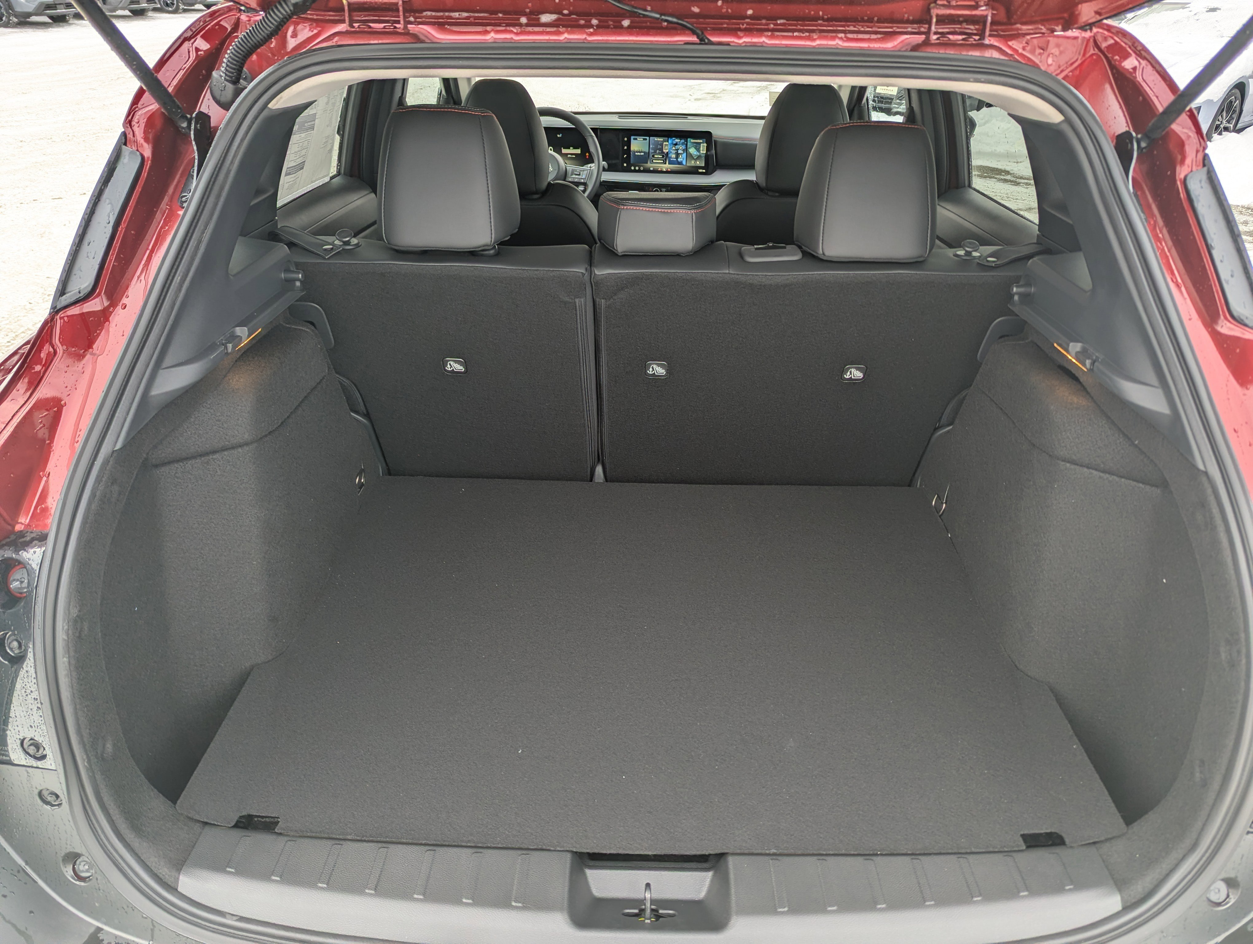 New 2026 Nissan Kicks SR w/ Cold Weather Package image 12