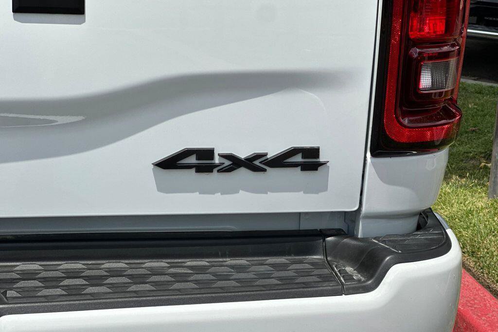 New 2026 RAM 2500 Big Horn AWD/4WD image 25