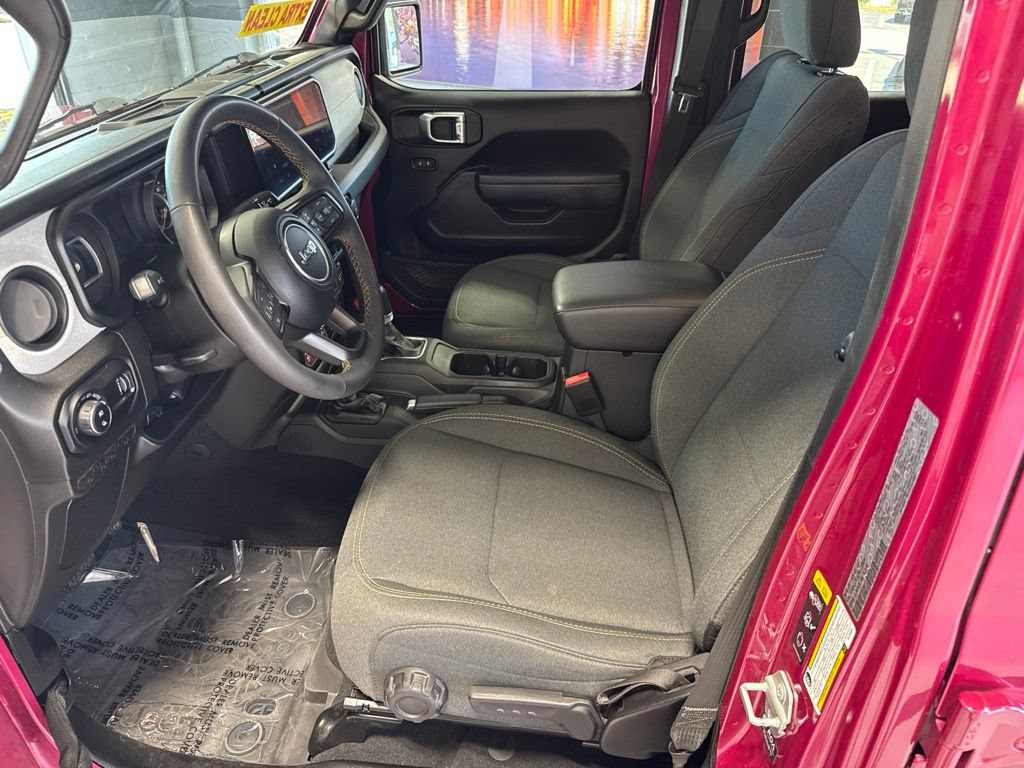 Used 2024 Jeep Gladiator Sport AWD/4WD image 18