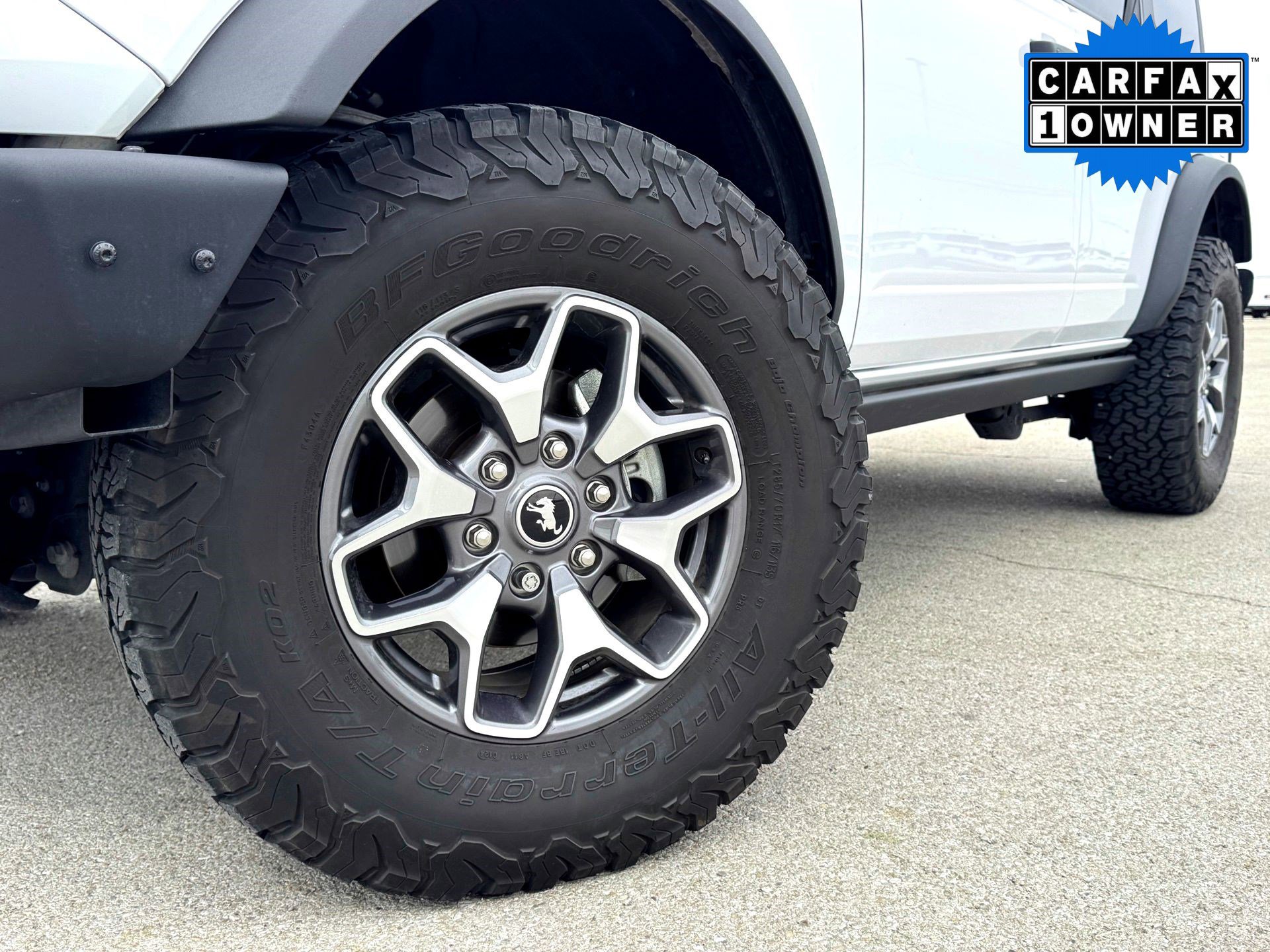 Used 2024 Ford Bronco Badlands image 2