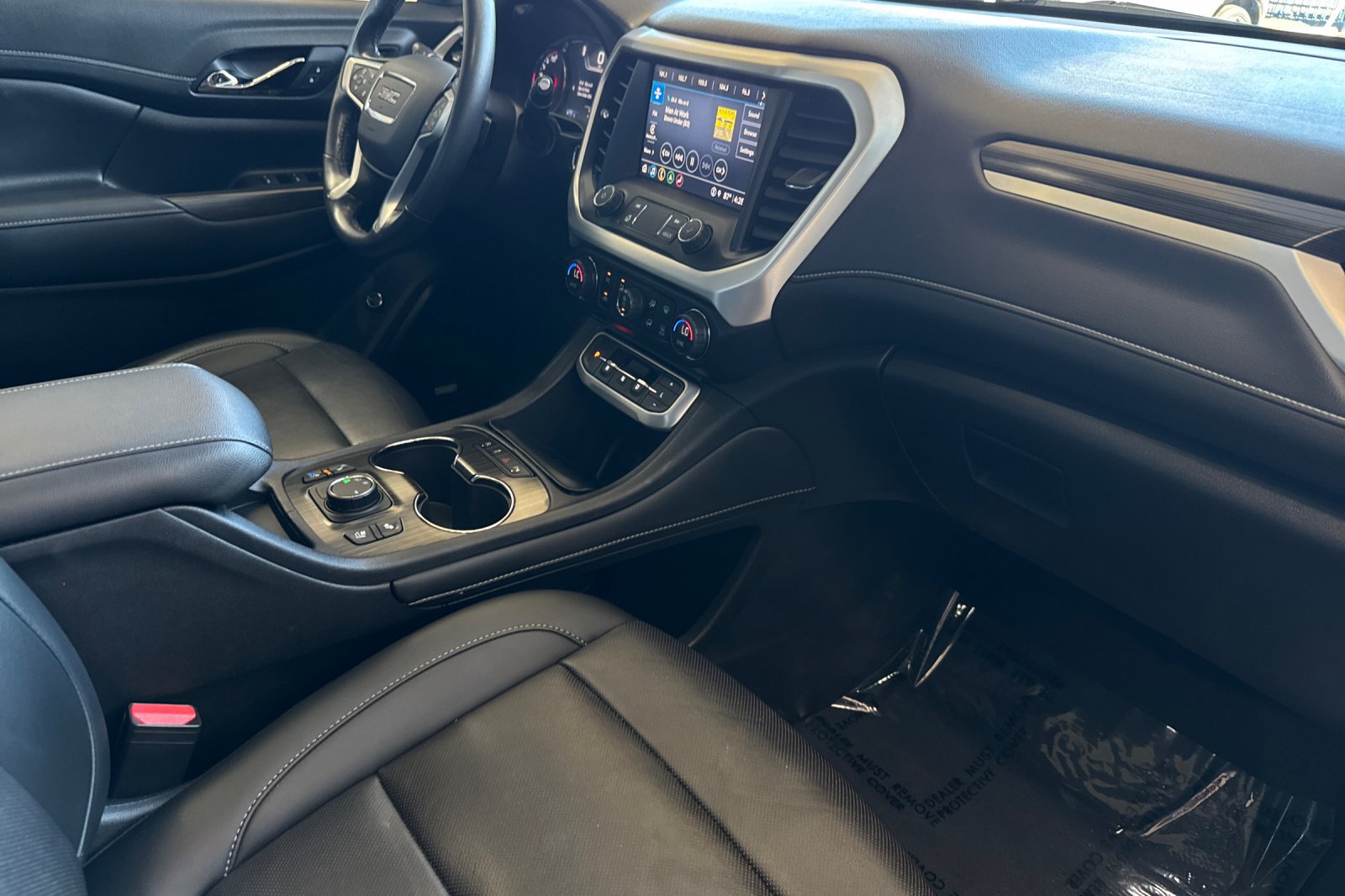 Used 2022 GMC Acadia SLT w/ Elevation Edition FWD image 17