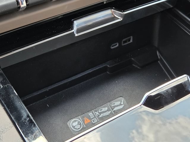 New 2026 GMC Yukon Denali w/ Denali Reserve Package AWD/4WD image 37