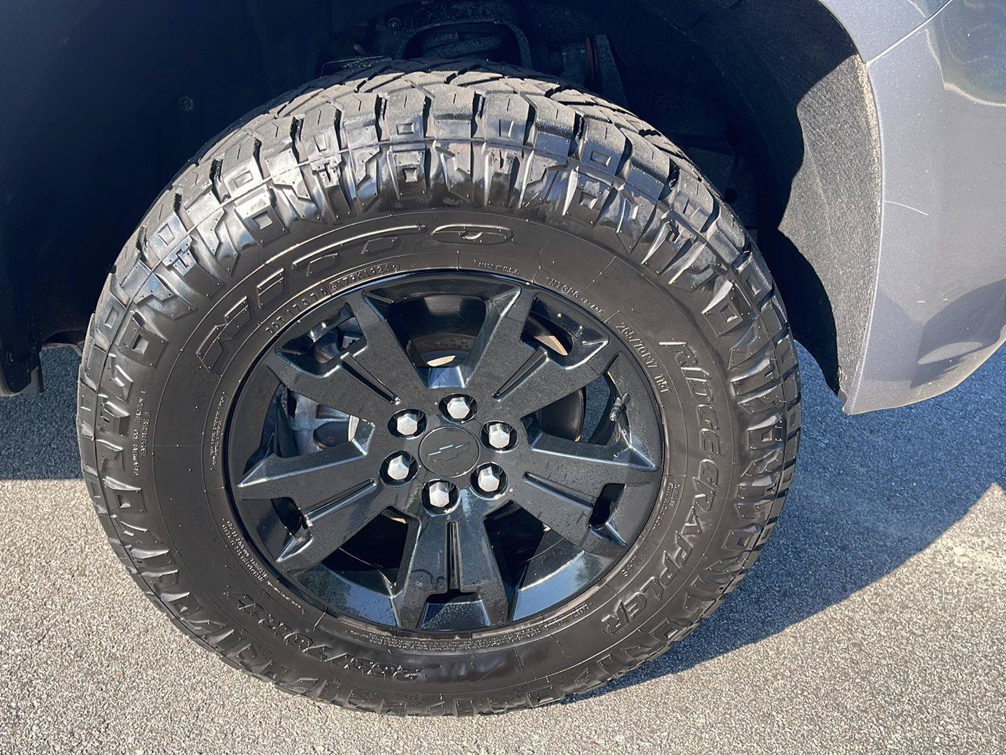 Used 2022 Chevrolet Colorado LT w/ LT Convenience Package AWD/4WD image 11