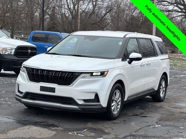 Used 2024 Kia Carnival LX image 30