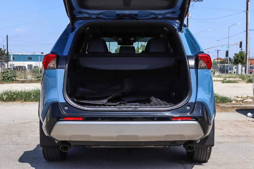 Used 2023 Toyota RAV4 XSE AWD/4WD image 31