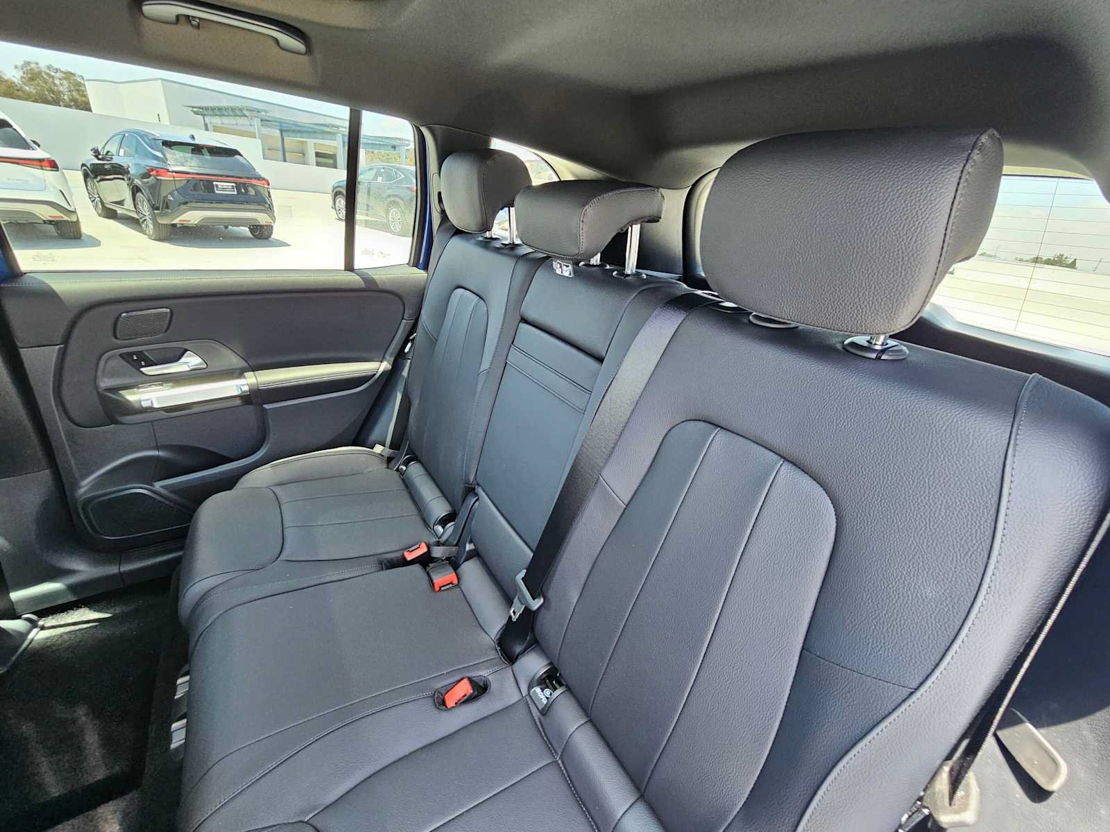New 2026 Mercedes-Benz GLB 250 image 17