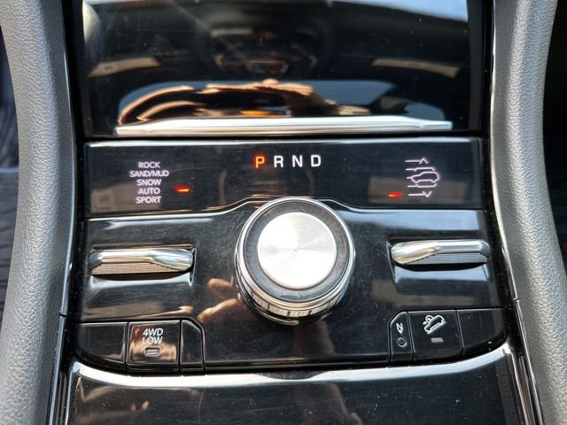 Used 2022 Jeep Grand Cherokee L Summit w/ Luxury Tech Group V AWD/4WD image 21