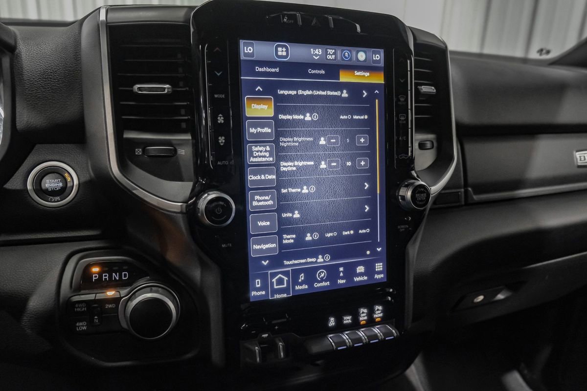 Used 2024 RAM 2500 Big Horn w/ Safety Group image 24