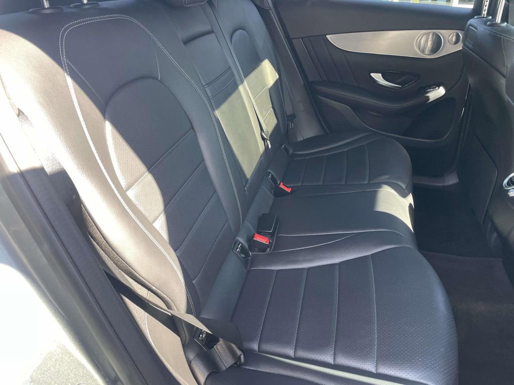 Used 2019 Mercedes-Benz GLC 300 4MATIC Coupe image 27