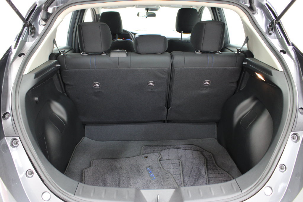 Used 2025 Nissan Leaf S FWD image 27