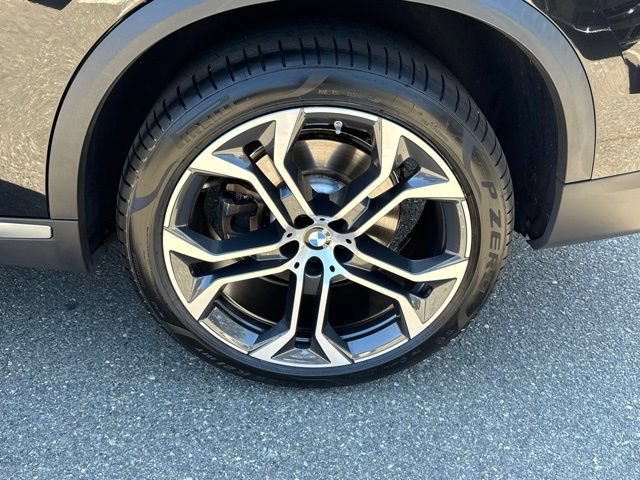 Used 2025 BMW X5 xDrive40i w/ Premium Package AWD/4WD image 13