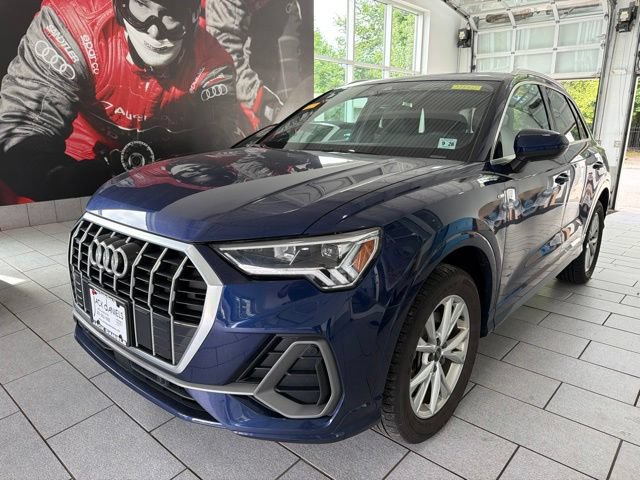 Used 2024 Audi Q3 2.0T Premium