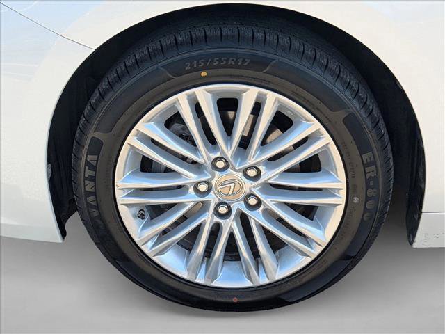 Used 2014 Lexus ES 350 w/ Luxury Package image 23