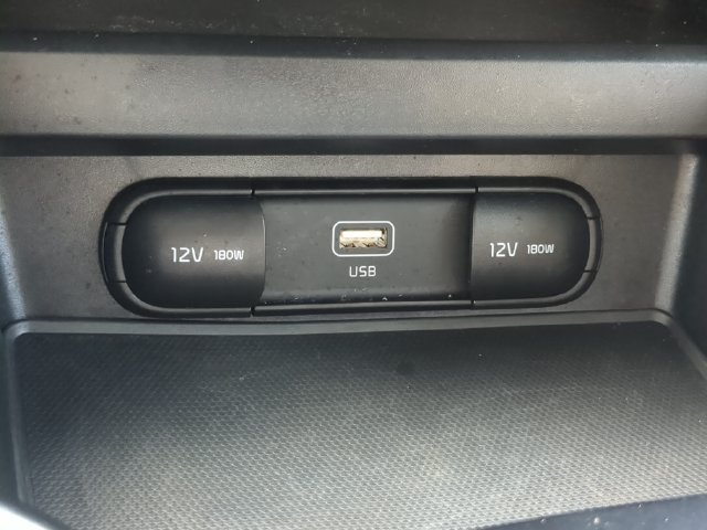 Used 2025 Kia Soul LX FWD image 24