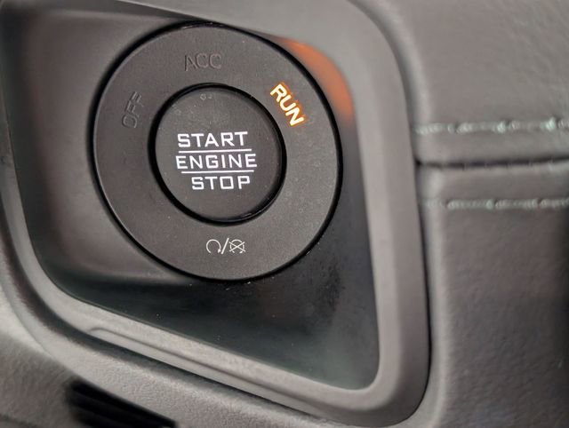 Used 2025 Jeep Wrangler Unlimited Sahara AWD/4WD image 22