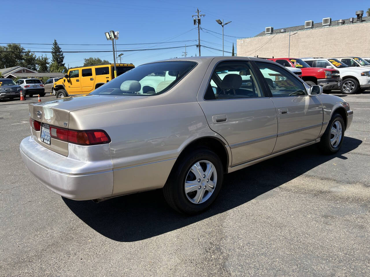 Used 1998 Toyota Camry LE FWD image 2