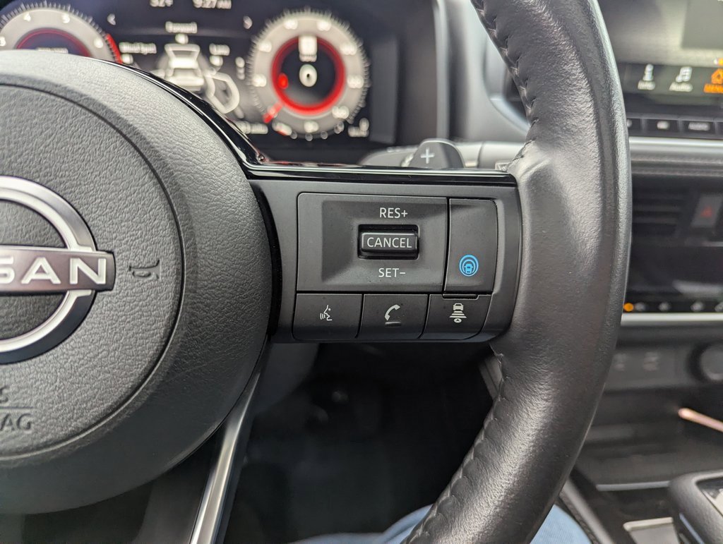 Used 2023 Nissan Rogue Platinum image 27