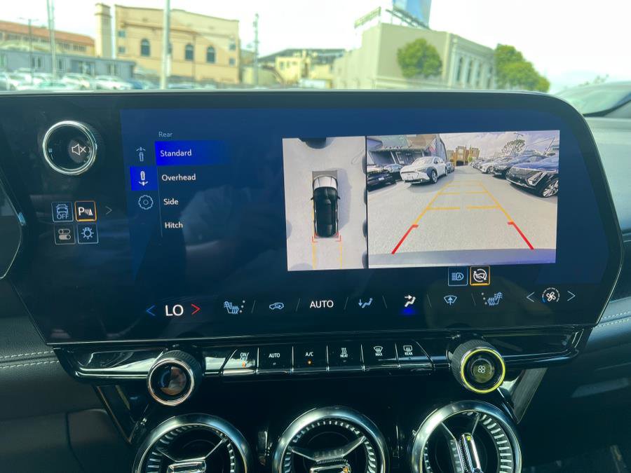 Used 2024 Chevrolet Blazer EV LT image 27