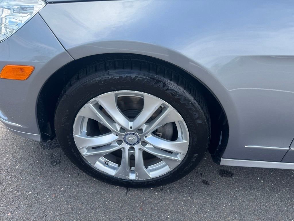 Used 2010 Mercedes-Benz E 350 4MATIC Sedan image 15