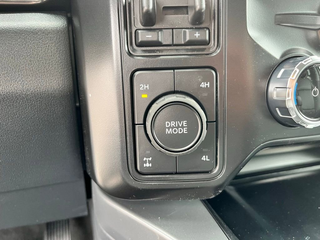 New 2026 Ford F250 Lariat w/ Black Appearance Package image 18