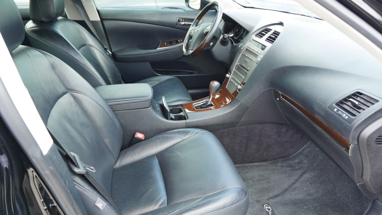 Used 2011 Lexus ES 350 image 9