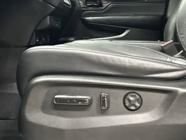 Certified 2024 Honda Odyssey Touring image 27