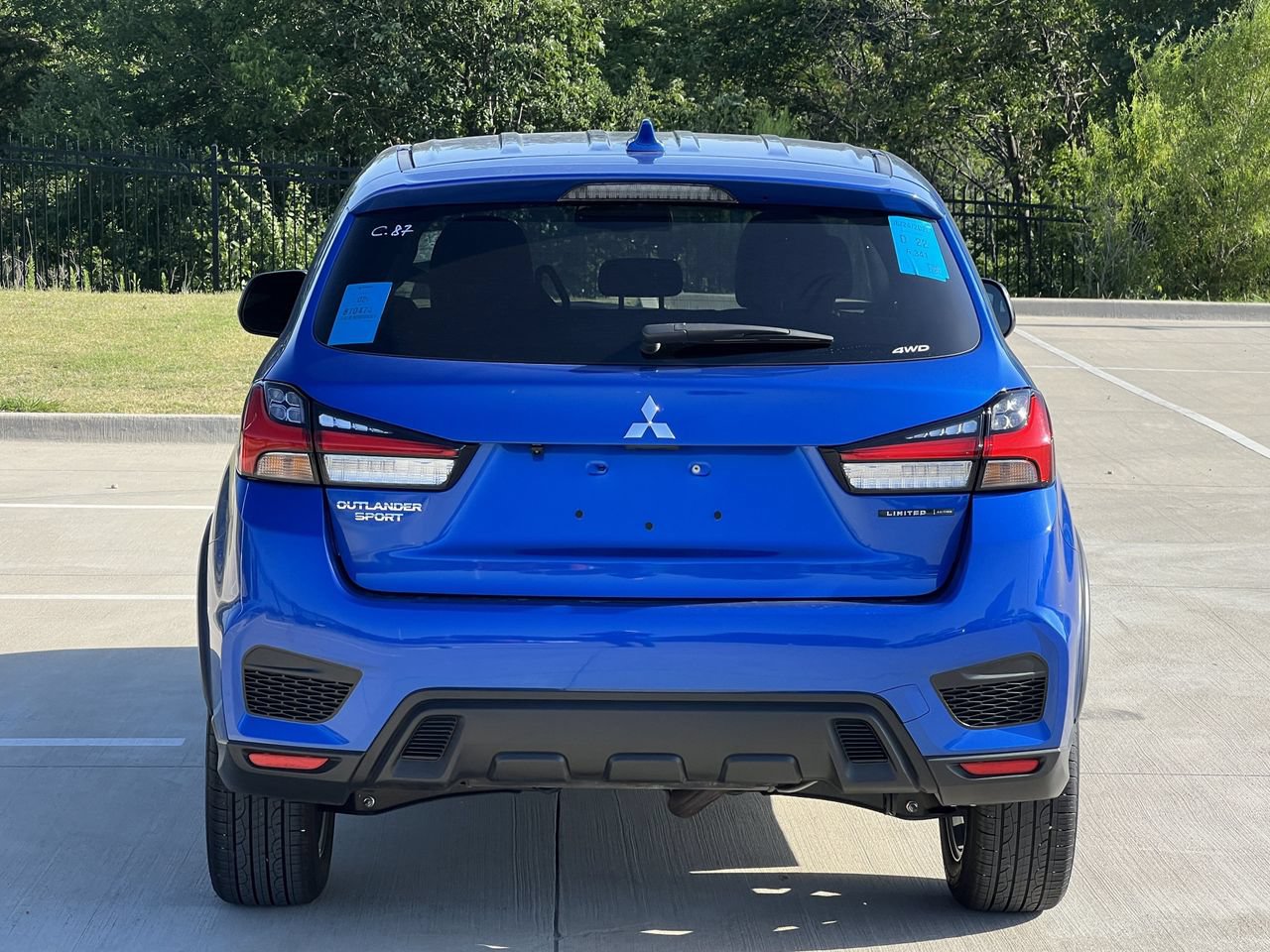 Used 2026 Mitsubishi Outlander Sport LE AWD/4WD image 4