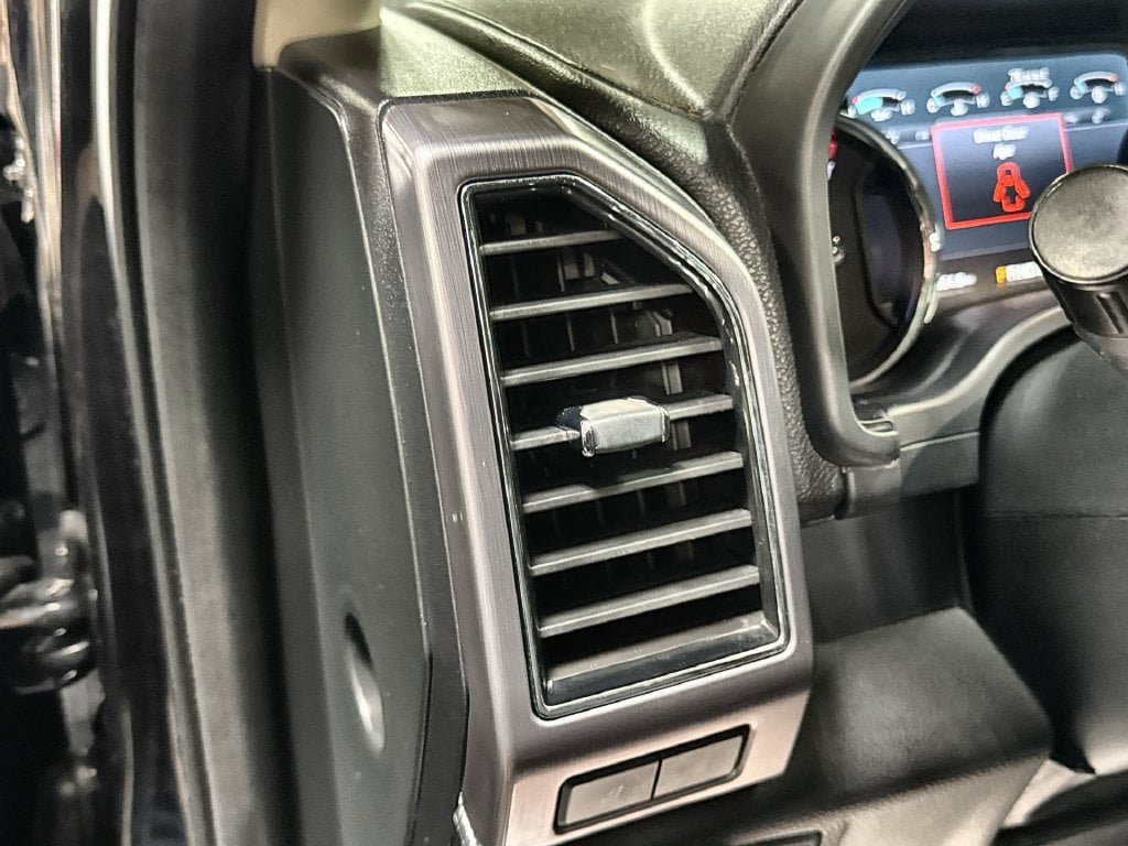 Used 2019 Ford Expedition Max Platinum AWD/4WD image 15