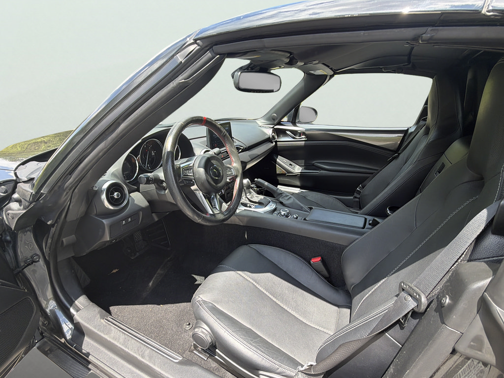 Used 2021 MAZDA MX-5 Miata RF Grand Touring RWD image 10