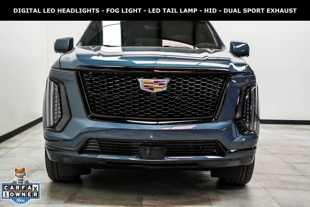 Used 2026 Cadillac Escalade Sport w/ Touring Package AWD/4WD image 4