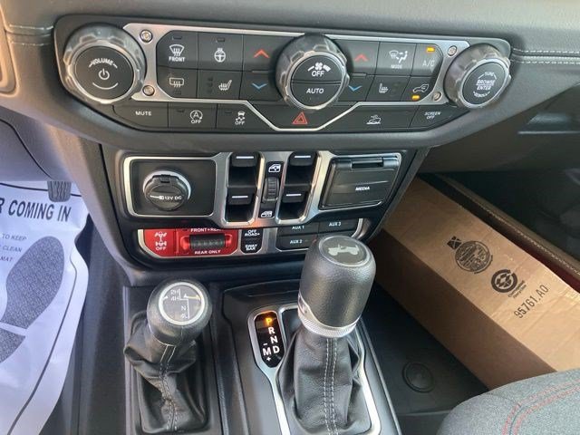 New 2026 Jeep Wrangler Unlimited Rubicon AWD/4WD image 19