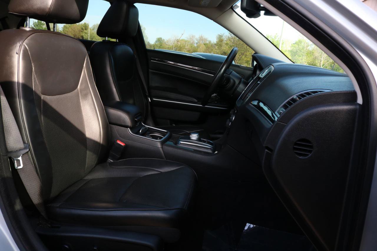 Used 2021 Chrysler 300 Touring L w/ Popular Equipment Group AWD/4WD image 49