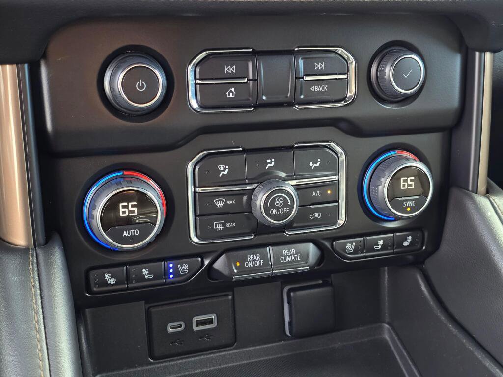 Used 2022 Chevrolet Tahoe High Country AWD/4WD image 18