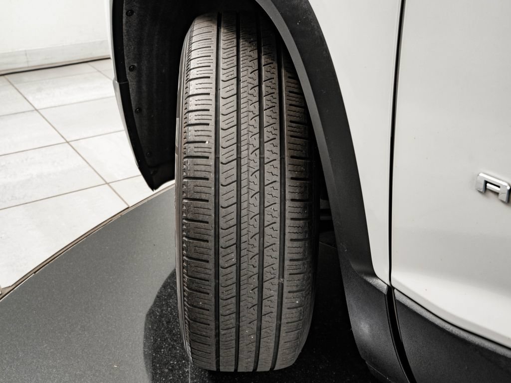 Used 2019 GMC Acadia SLT FWD image 55