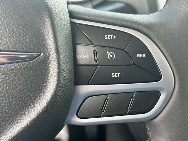 Used 2023 Chrysler 300 Touring w/ Sport Appearance Package RWD image 41