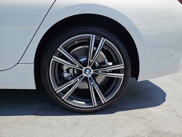 Used 2024 BMW 330i Sedan w/ Convenience Package image 34