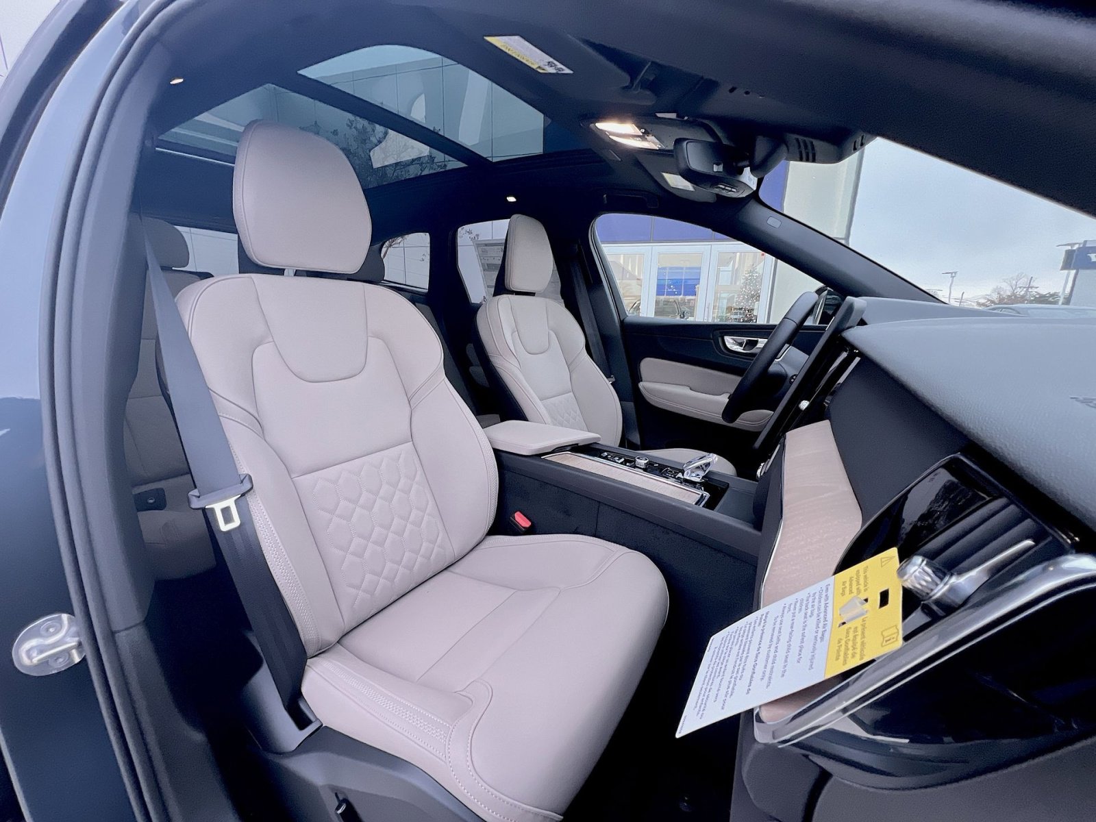 New 2026 Volvo XC60 B5 Plus w/ Protection Package Premier image 26