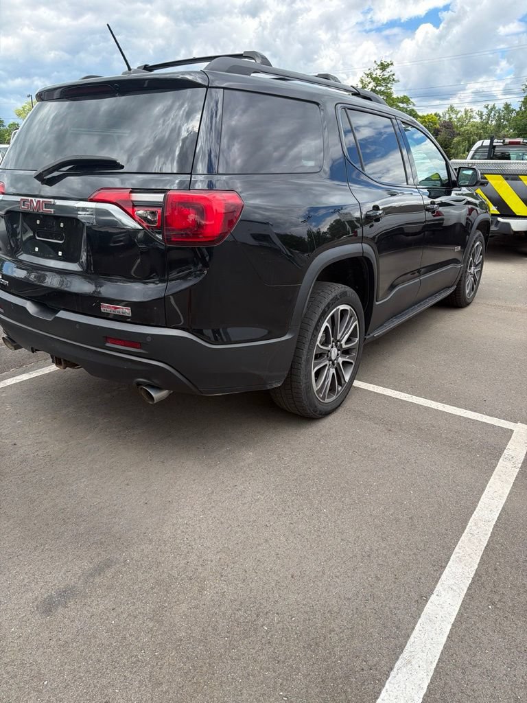 Used 2019 GMC Acadia SLT w/ LPO, 'HIT The Road' Package AWD/4WD image 5