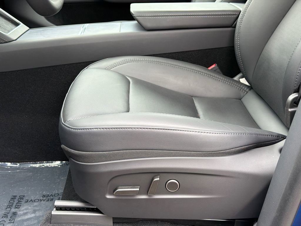 Used 2026 Tesla Model Y 2WD image 16