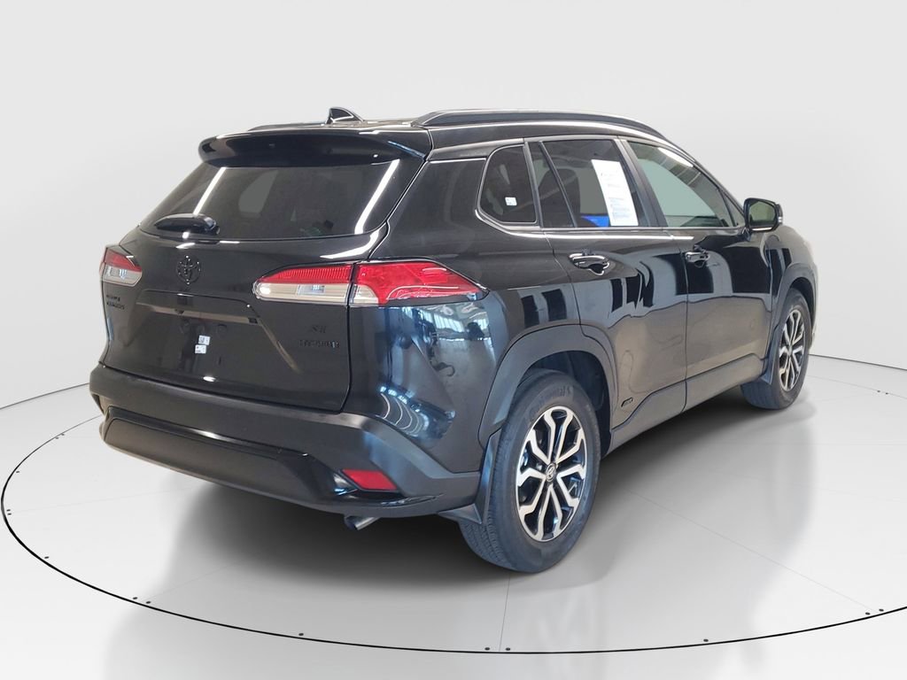 Used 2024 Toyota Corolla Cross SE image 7