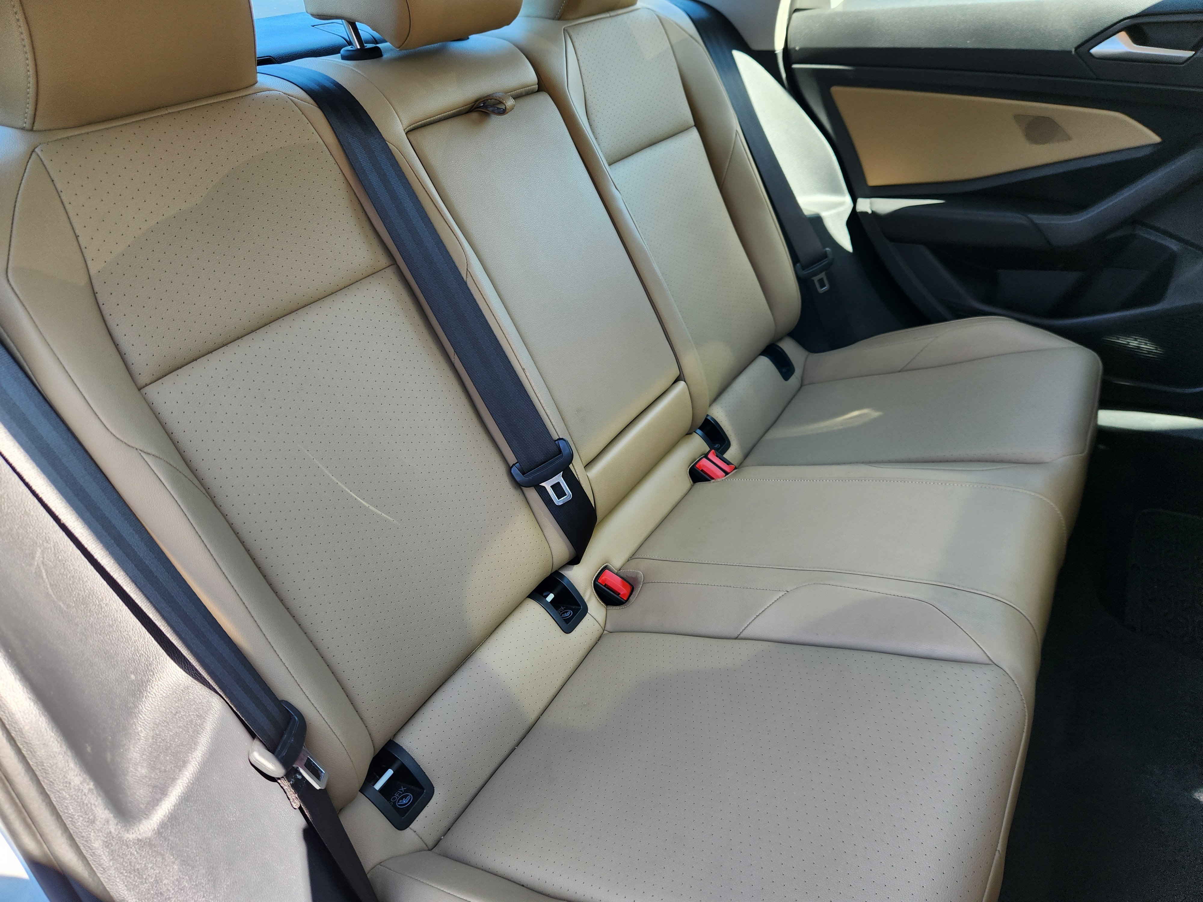 Used 2019 Volkswagen Jetta SE image 16