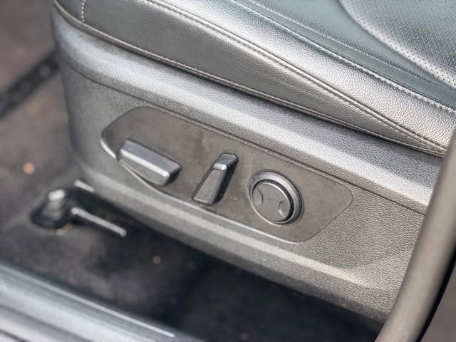 Used 2025 Kia Sportage EX image 8