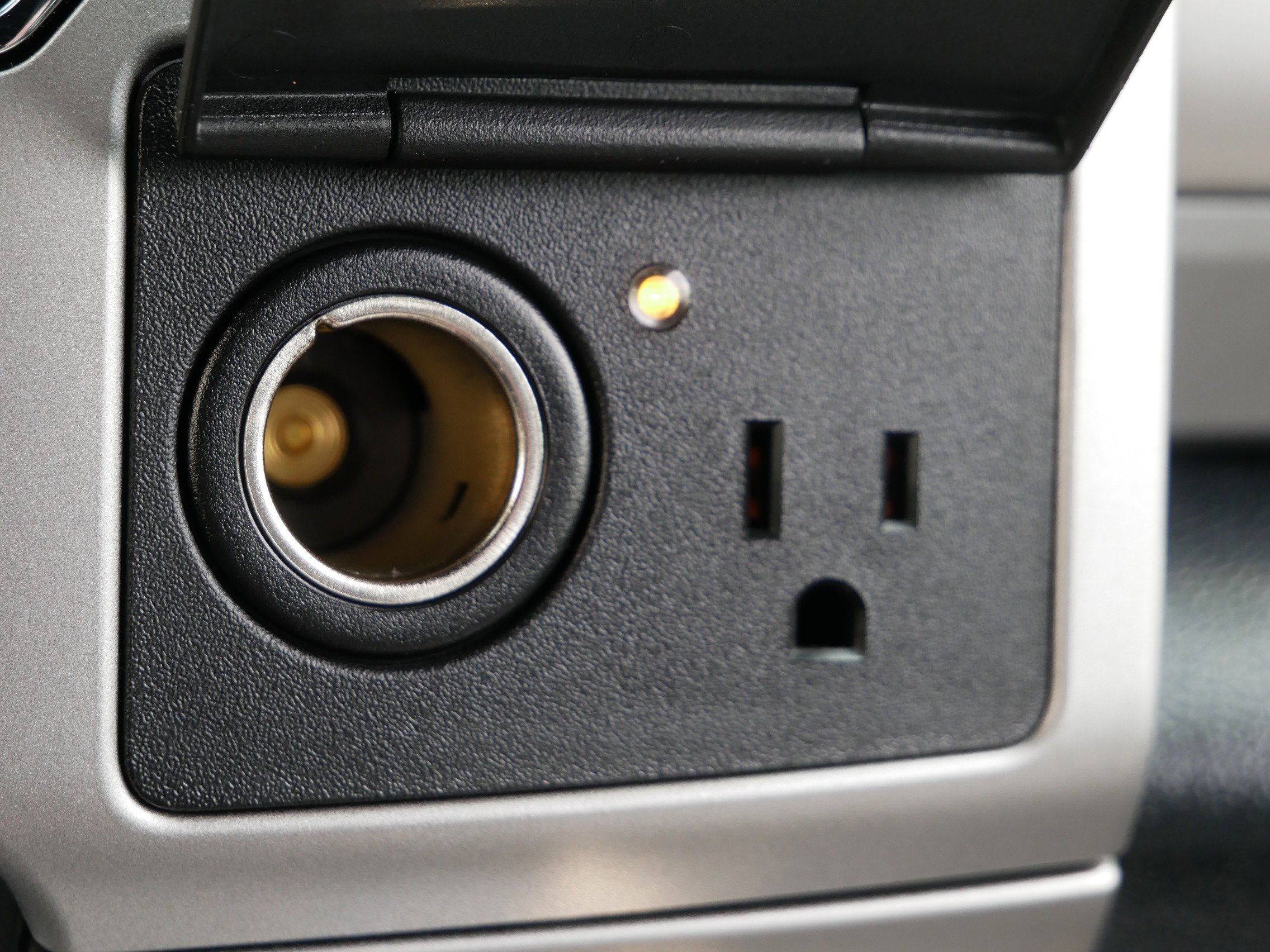 Certified 2022 Ford F350 Lariat w/ Chrome Package image 21