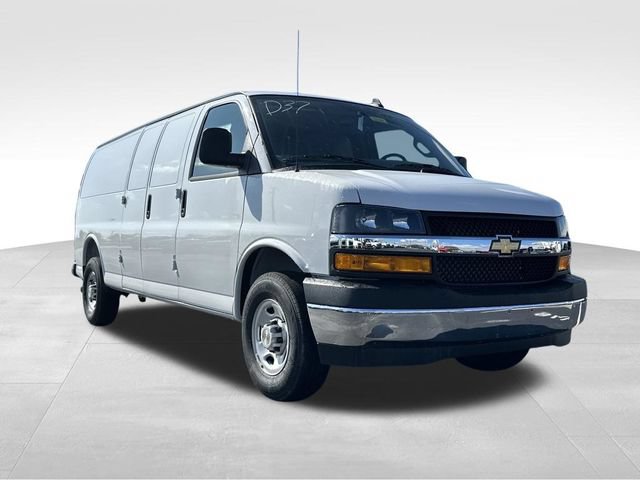 New 2025 Chevrolet Express 3500 Extended w/ Driver Convenience Package