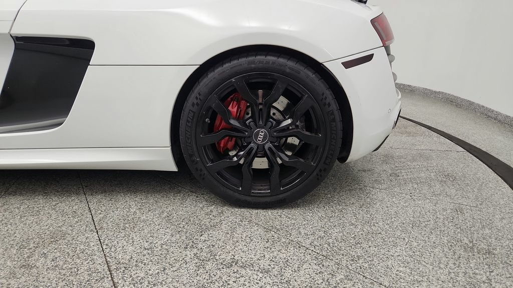 Used 2012 Audi R8 V10 AWD/4WD image 15